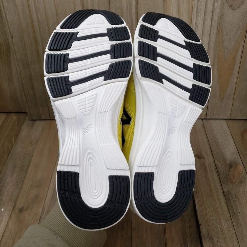 New Balance Women's Yellow Athletic Shoes These Shoes Are Sold - Picture 7 of 9